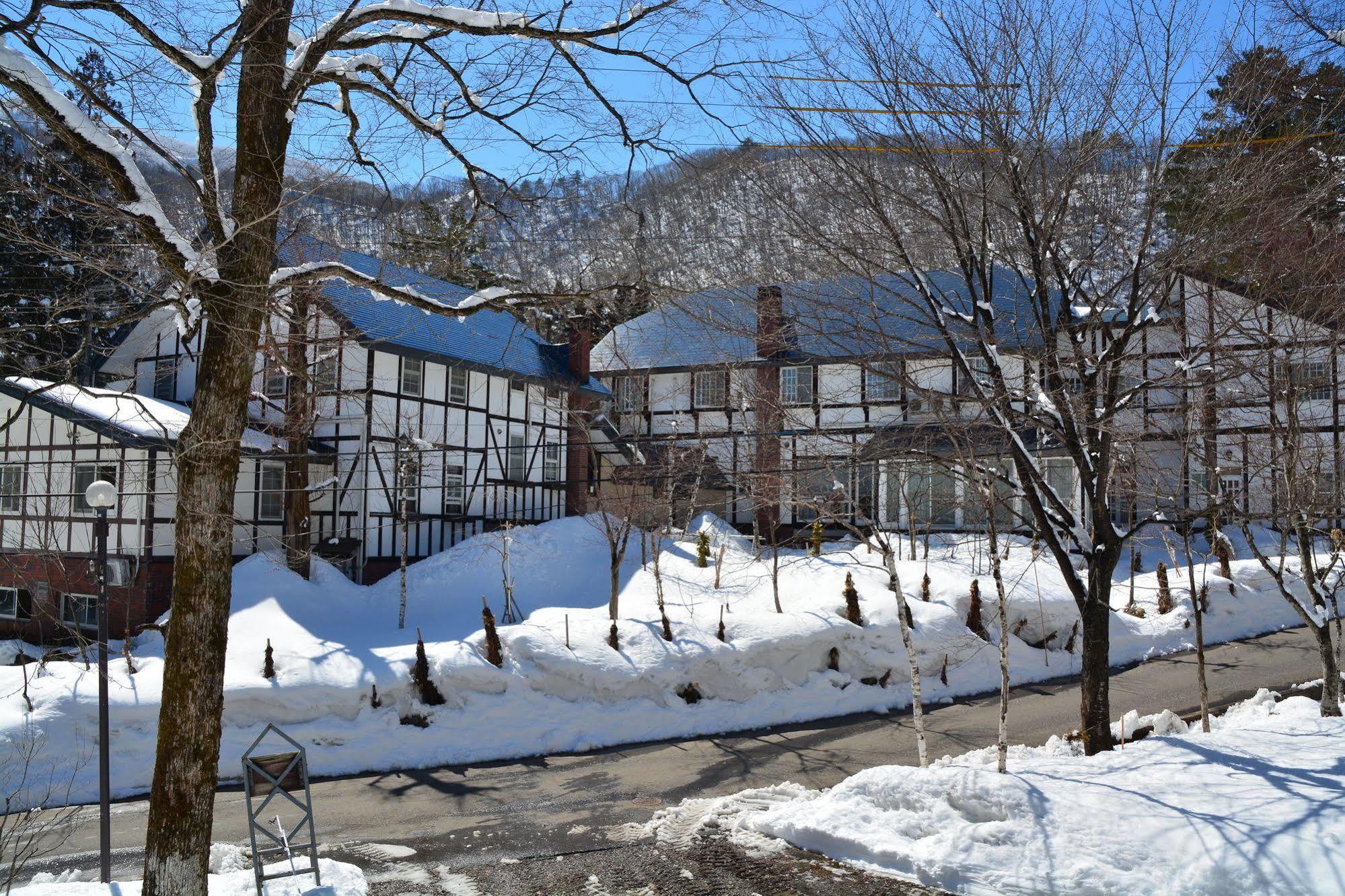 Hotel Sejour Mint In Hakuba Exterior photo